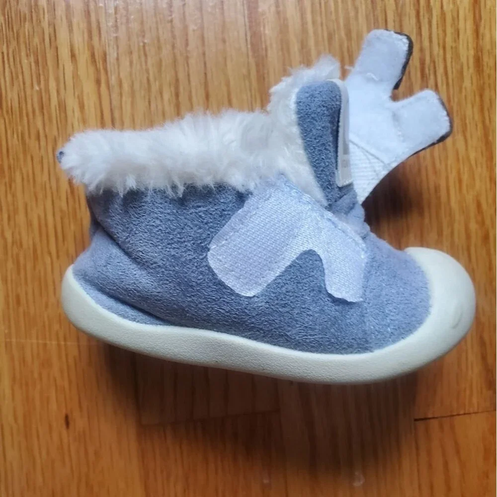 Vigny Honey baby shoes gray/white faux fur, size 17 (6-12M)